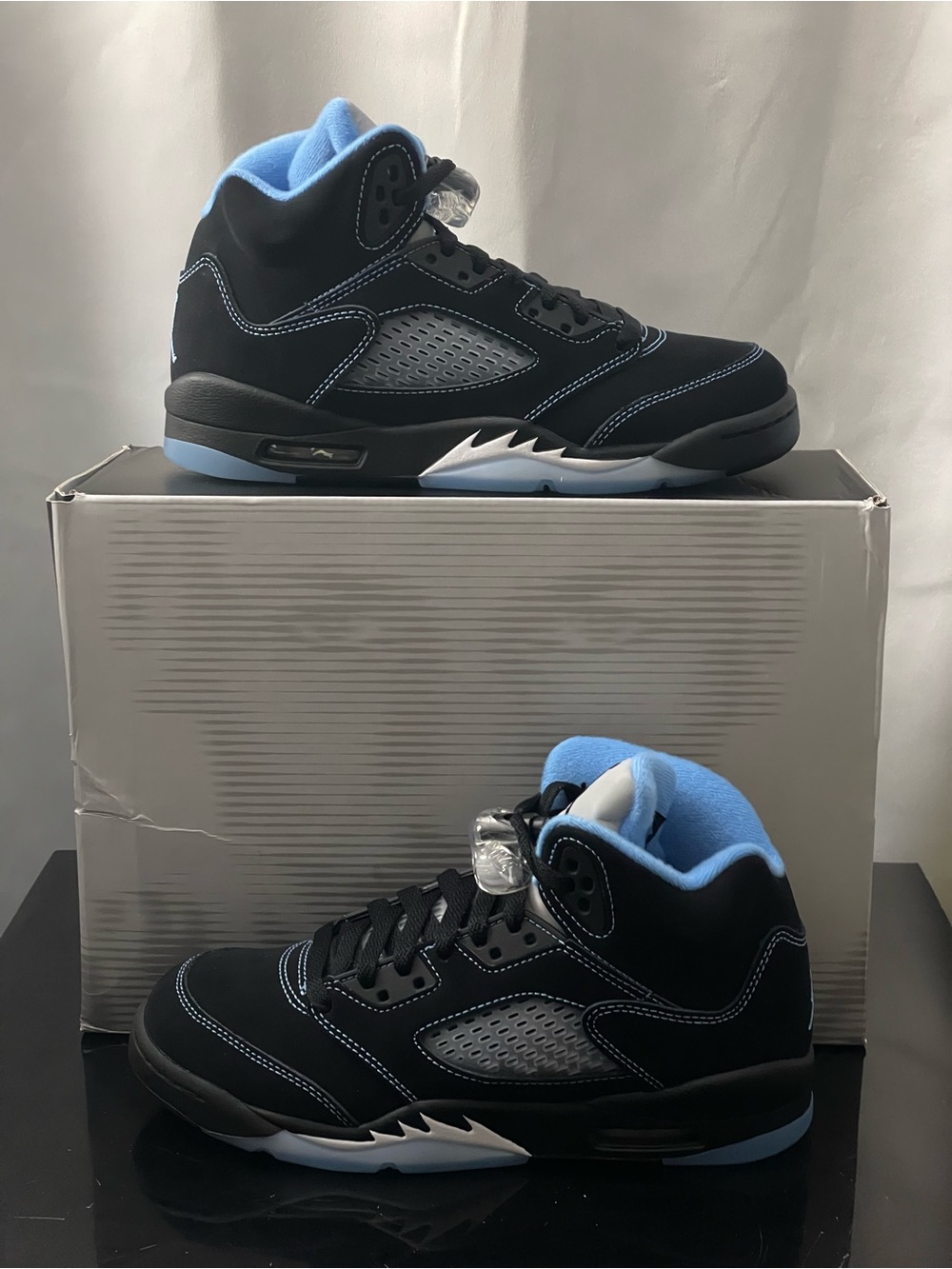 Air Jordan 5 Retro GS "Black Carolina / UNC" 2026 - Size 7Y - 440888 008